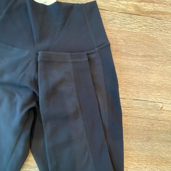 NWT P’tula x HB High Waisted Ribbed Detail Black Seamless Leggings Size XS 🖤 - Picture 6 of 13